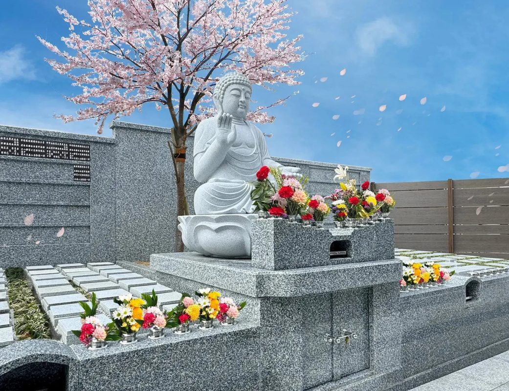 仏像と桜