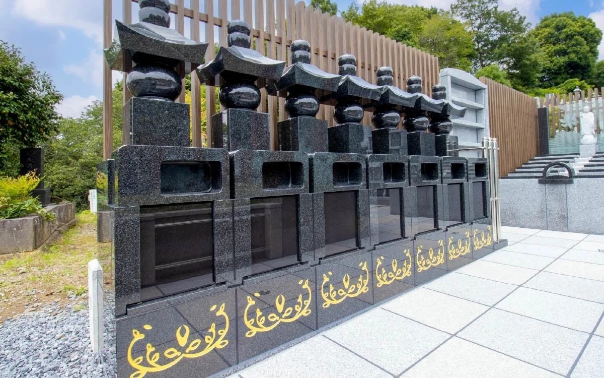 黒御影石の墓石